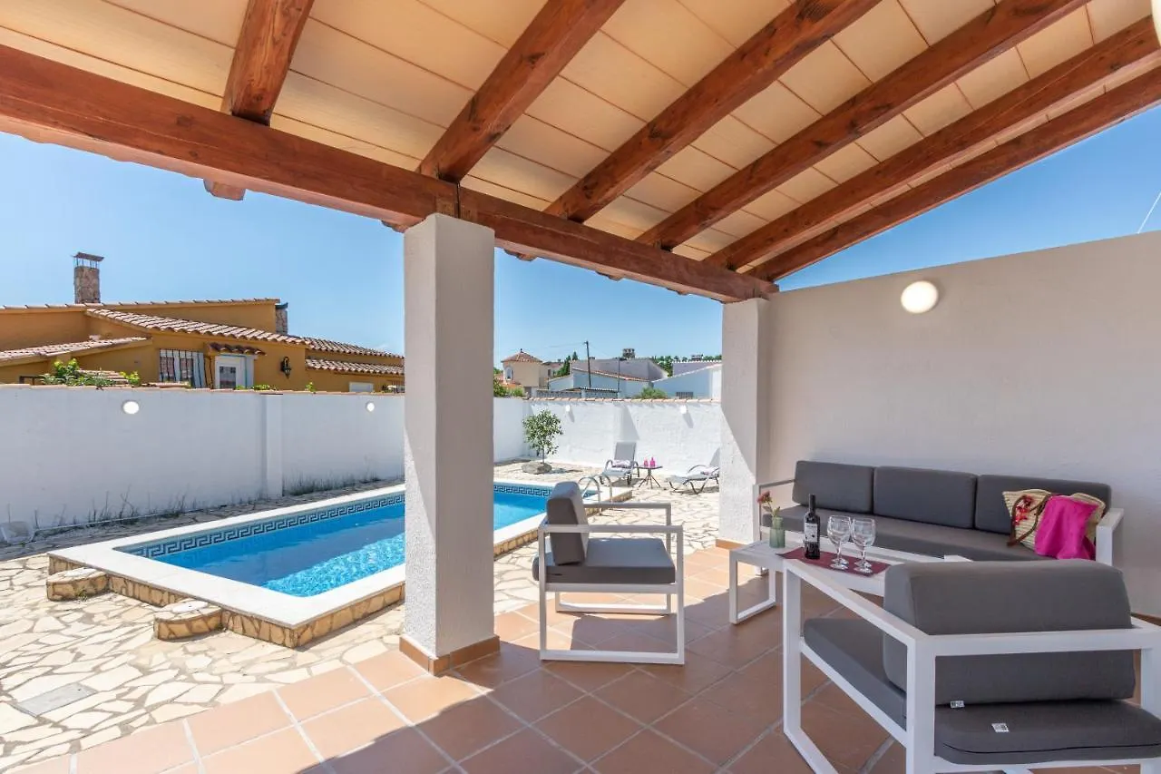 Villa Apart-Rent Casa Con Piscina Alberes 0005 Empuriabrava Spain
