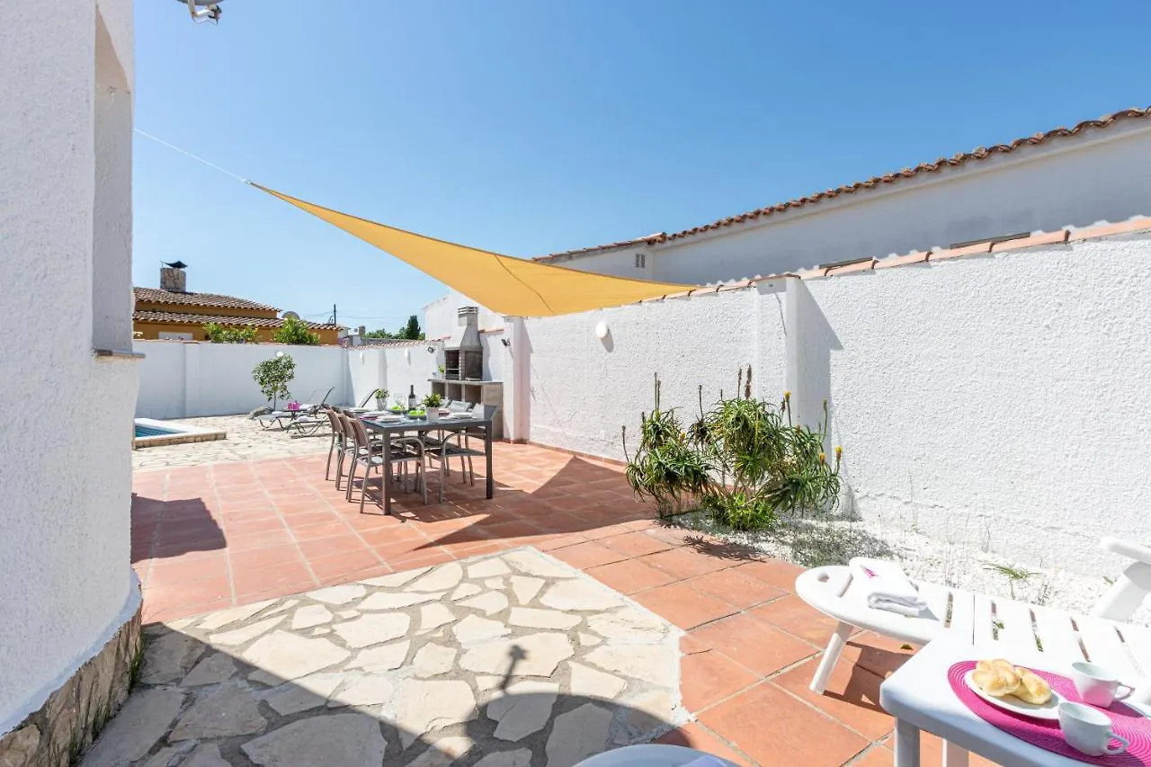 Villa Apart-Rent Casa Con Piscina Alberes 0005 Empuriabrava Spain